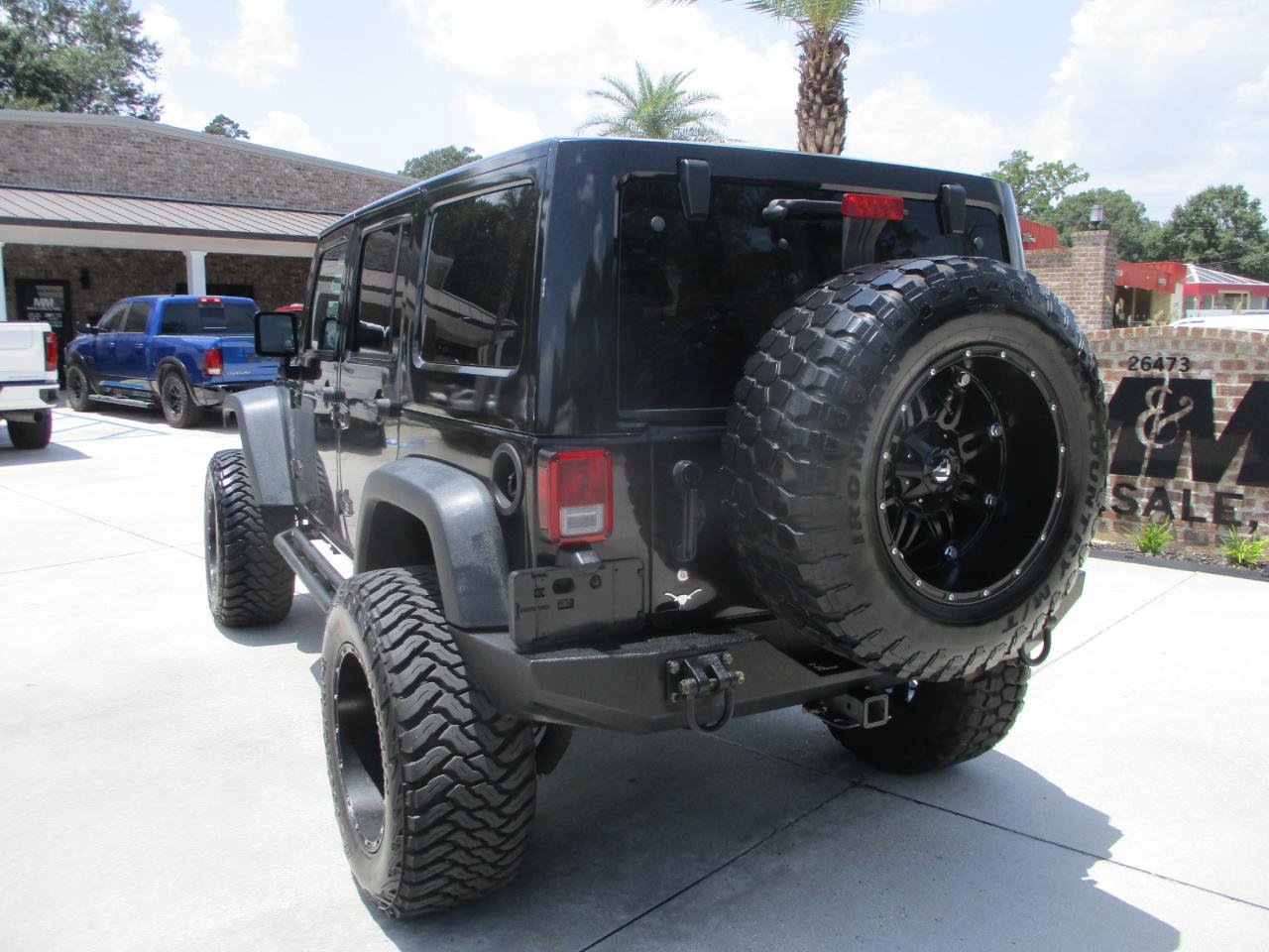 Used 2014 Jeep Wrangler Unlimited Rubicon w/ Max Tow Package AWD/4WD image 15