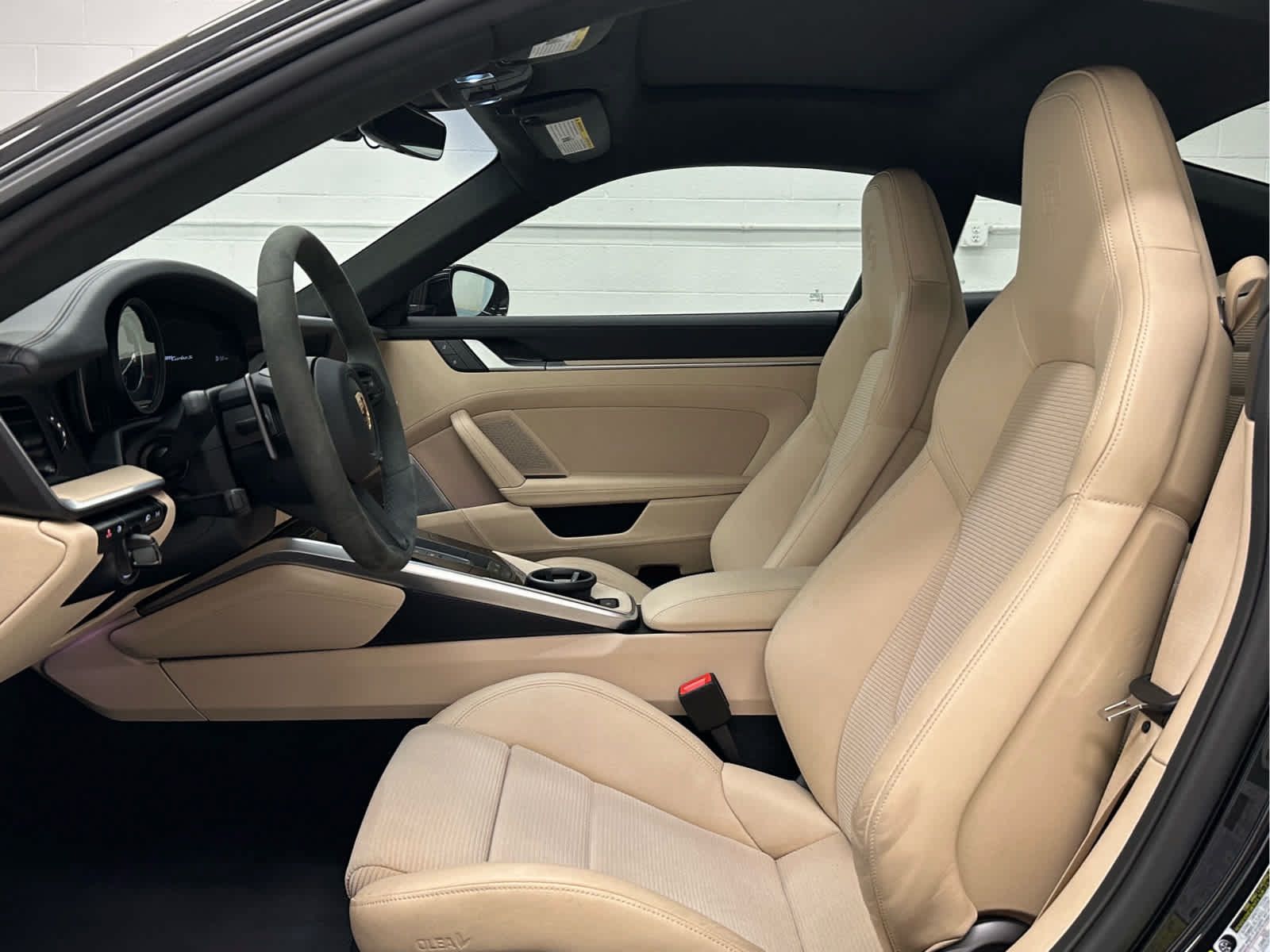 Used 2025 Porsche 911 Turbo S AWD/4WD image 11