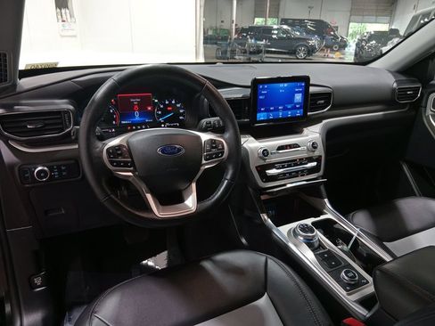 Certified 2023 Ford Explorer XLT w/ Equipment Group 202A AWD/4WD image 15