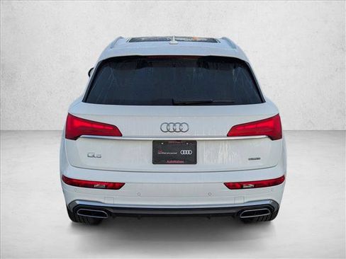 Certified 2025 Audi Q5 2.0T Premium Plus image 7