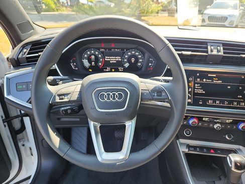 New 2025 Audi Q3 2.0T Premium image 16