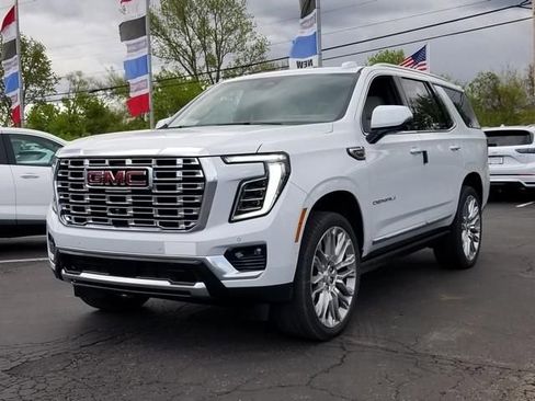 New 2026 GMC Yukon Denali w/ Denali Reserve Package AWD/4WD image 2