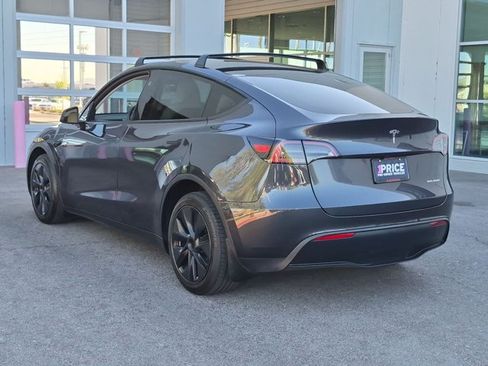 Used 2025 Tesla Model Y Long Range AWD/4WD image 8