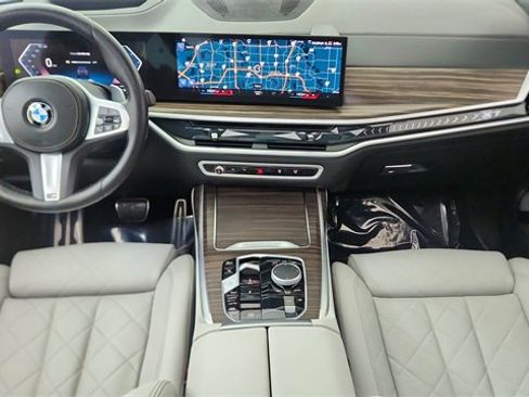 Used 2023 BMW X7 xDrive40i w/ M Sport Package image 20