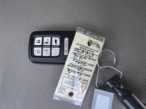 Used 2023 Honda Odyssey Touring image 40