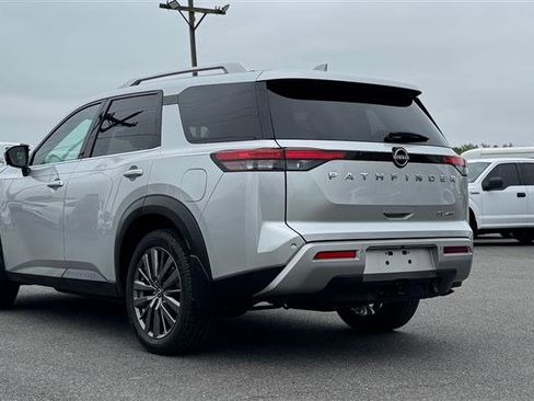 Used 2022 Nissan Pathfinder SL w/ SL Premium Package AWD/4WD image 11
