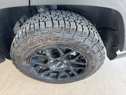 Used 2025 Toyota RAV4 XLE w/ Weather Package image 5