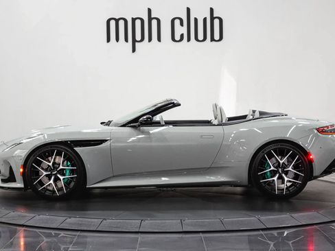 Used 2024 Aston Martin DB12 Convertible RWD image 3