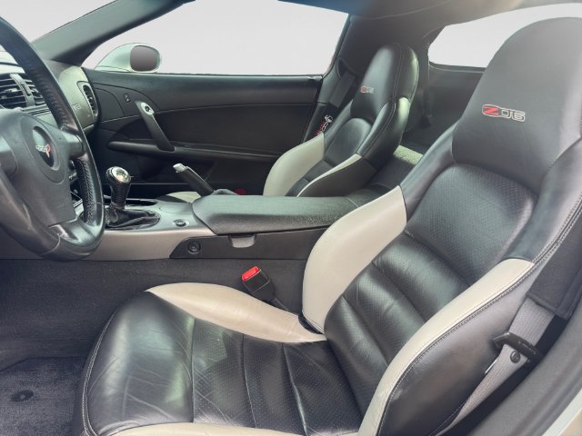 Used 2006 Chevrolet Corvette Z06 w/ Preferred Equipment Group RWD image 11