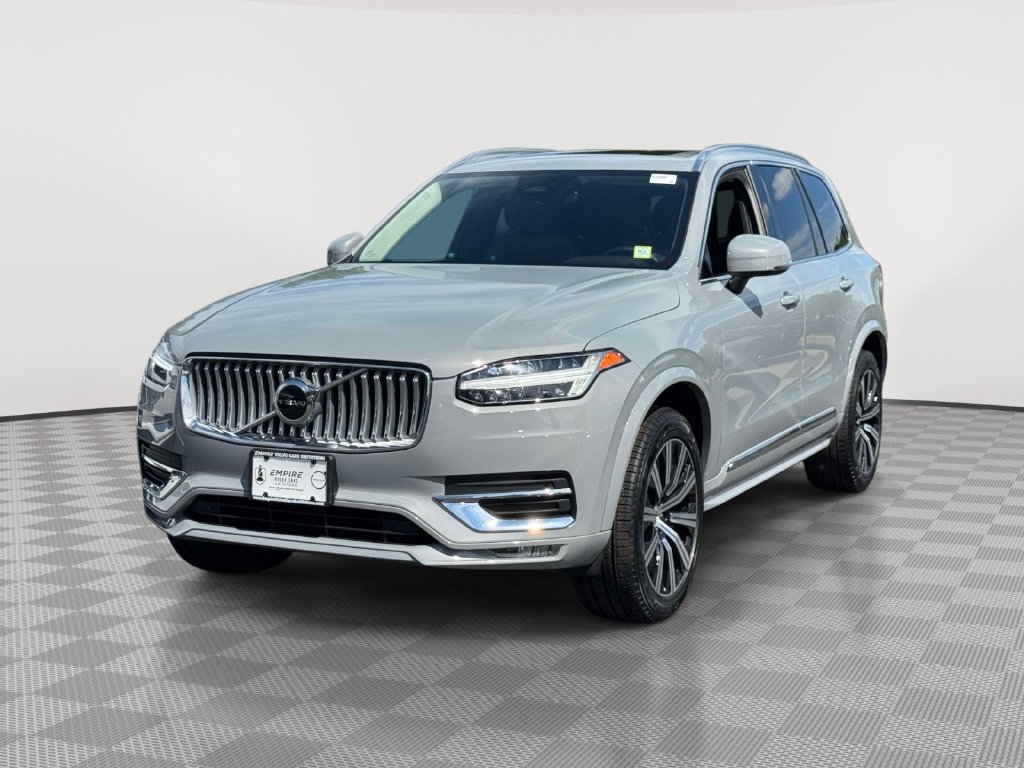 Certified 2025 Volvo XC90 B5 Core AWD/4WD image 2
