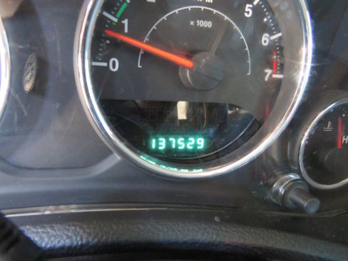 Used 2013 Jeep Wrangler Unlimited Sport image 10