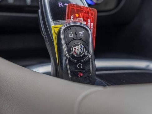 Used 2021 Buick Enclave Premium w/ Sun and Sites Package image 23