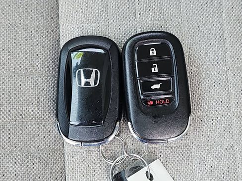 Used 2025 Honda HR-V LX image 37