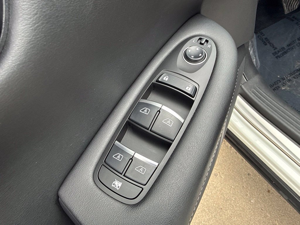 Used 2021 INFINITI QX50 Luxe w/ Cargo Package AWD/4WD image 11