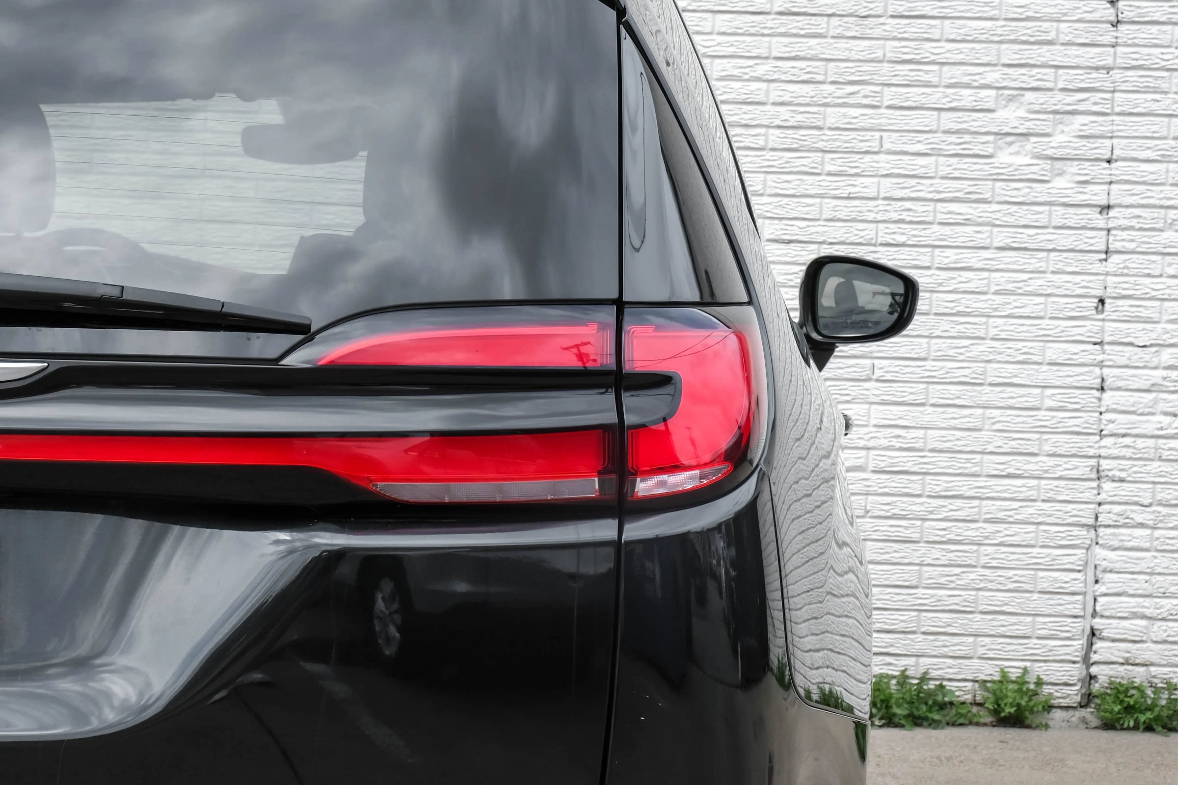 Used 2022 Chrysler Pacifica Limited FWD image 39