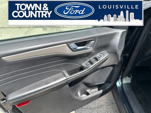 Used 2022 Ford Escape SEL AWD/4WD image 12