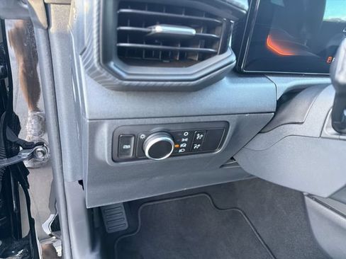 Used 2025 Ford Mustang Coupe RWD image 11