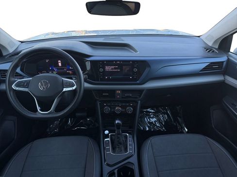 Used 2024 Volkswagen Taos SE image 10