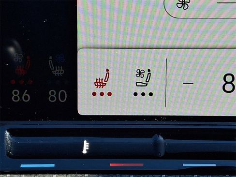 Certified 2024 Volkswagen Golf R 2.0T image 25