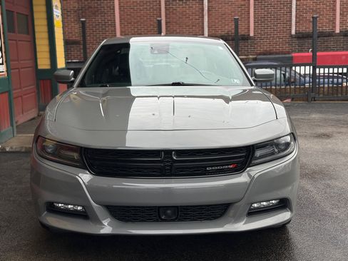 Used 2017 Dodge Charger SXT w/ AWD Premium Group image 8