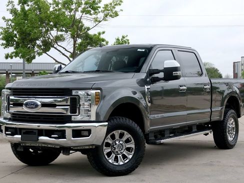 Used 2019 Ford F250 XLT w/ XLT Premium Package AWD/4WD image 7