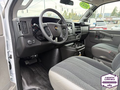 Used 2025 Chevrolet Express 2500 w/ Driver Convenience Package RWD image 9