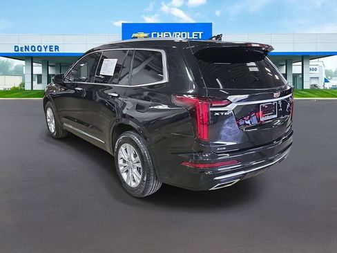 Used 2025 Cadillac XT6 Luxury image 10