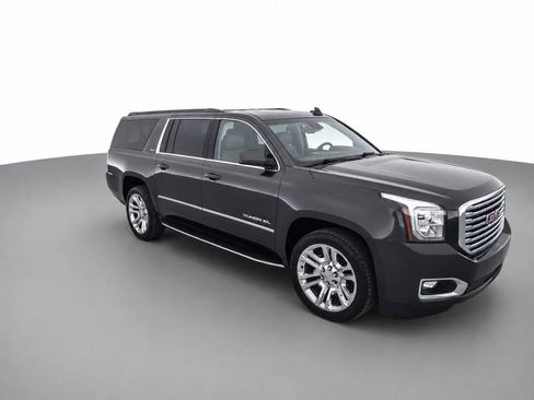 Used 2018 GMC Yukon XL SLT w/ Premium Edition AWD/4WD image 3