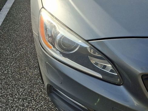 Used 2017 Volvo S60 T5 Dynamic w/ Vision Package image 4