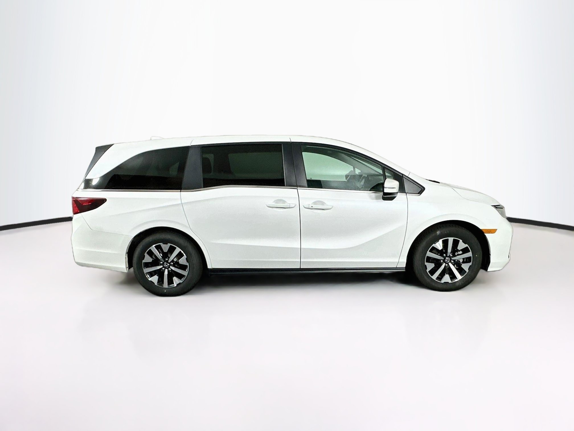 Used 2025 Honda Odyssey EX-L image 10