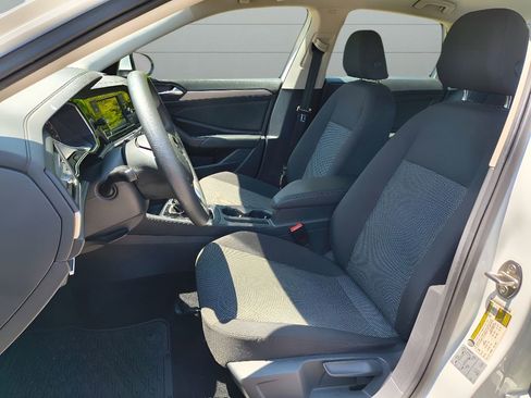 Used 2021 Volkswagen Jetta S image 12