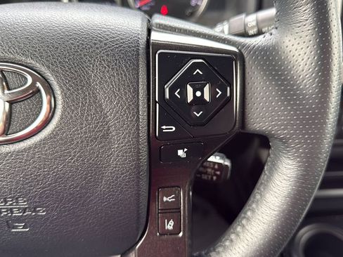 Used 2024 Toyota 4Runner TRD Off-Road AWD/4WD image 21