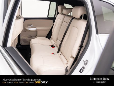 New 2025 Mercedes-Benz GLB 250 4MATIC image 19