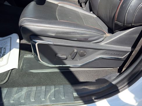 Used 2024 Ford F350 Lariat w/ Chrome Package image 19