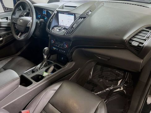 Used 2018 Ford Escape Titanium w/ Ford Safe & Smart Package AWD/4WD image 25