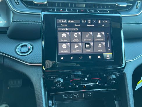 New 2025 Jeep Grand Cherokee 4WD image 20