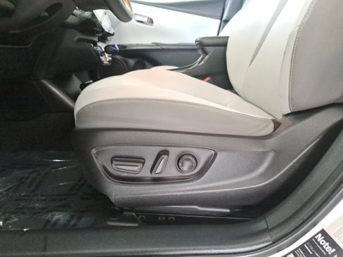 Used 2020 Toyota Prius Prime LE image 12