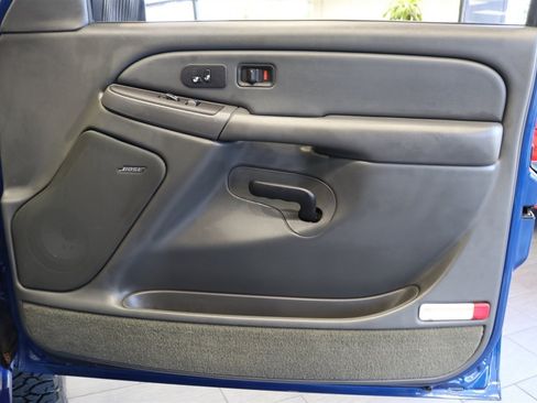 Used 2004 Chevrolet Silverado 2500 LT w/ Skid Plate Package AWD/4WD image 65
