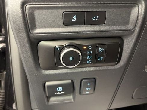 Used 2023 Ford Expedition Limited image 32