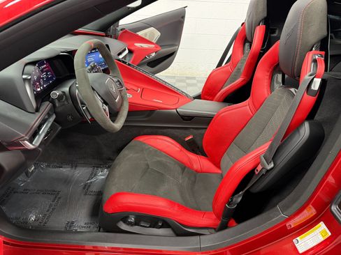 Used 2022 Chevrolet Corvette Stingray Preferred Cpe w/ Z51 Performance Package RWD image 16