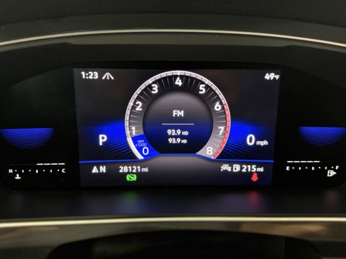 Used 2022 Volkswagen Tiguan SE w/ Panoramic Sunroof Package image 19