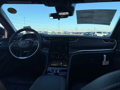 New 2025 Jeep Grand Cherokee L Limited image 23