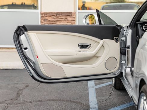 Used 2015 Bentley Continental GT image 15