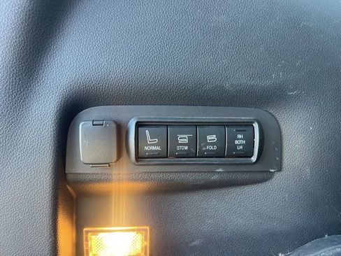 Used 2015 Ford Explorer Sport w/ Equipment Group 401A AWD/4WD image 14