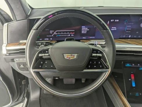 Used 2025 Cadillac Escalade Sport Platinum w/ LPO, Floor Liner Package AWD/4WD image 13