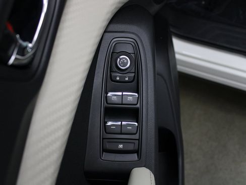 Used 2020 Subaru Ascent Premium w/ Convenience Package image 12