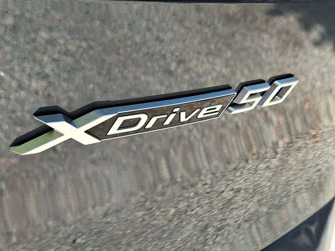 Used 2024 BMW iX xDrive50 w/ Premium Package AWD/4WD image 30