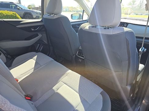Used 2025 Subaru Outback Premium image 32
