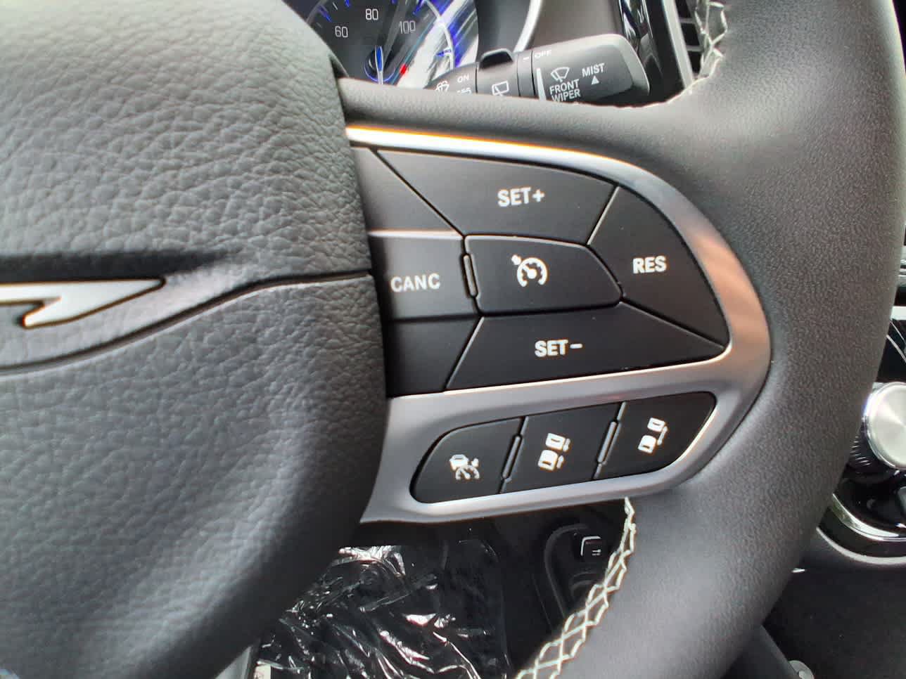 New 2027 Chrysler Pacifica Select AWD/4WD image 22