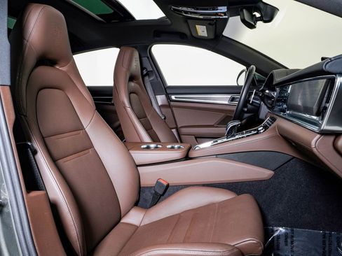 Certified 2023 Porsche Panamera 4 Platinum Edition AWD/4WD image 15